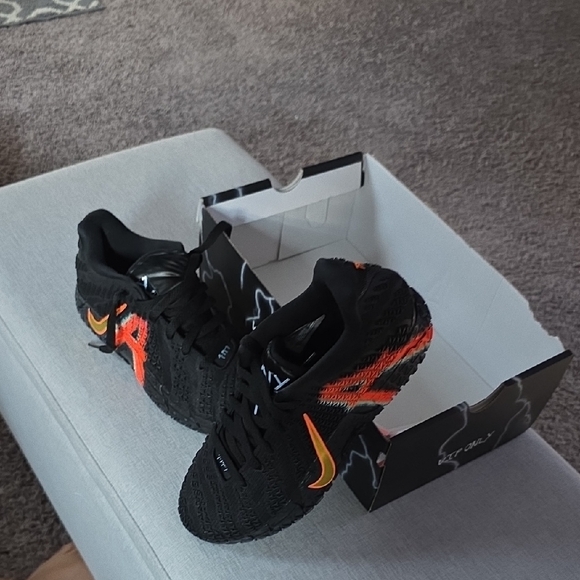 Nike Men’s Black Knit Sneakers with Orange and Neon Yellow Accents - Picture 4 of 5